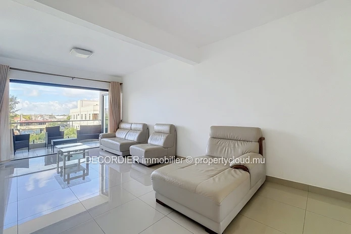 Spacious Apartment for Rent – Pereybère