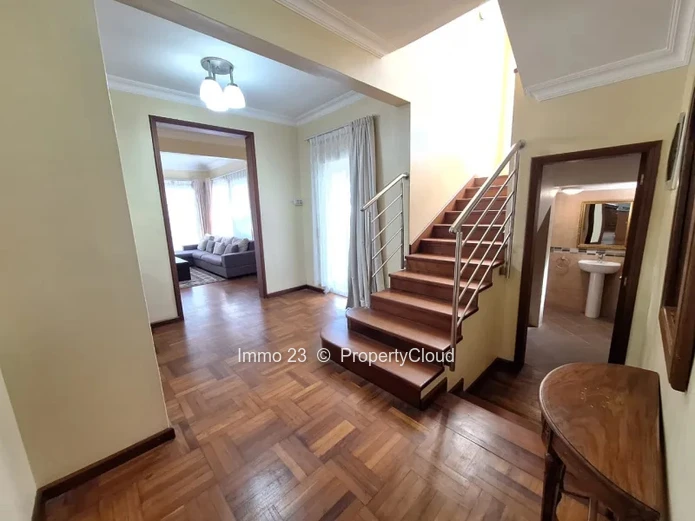 Maison / Villa - 4 chambres - Flor00e9al - Ref. MA100176VE