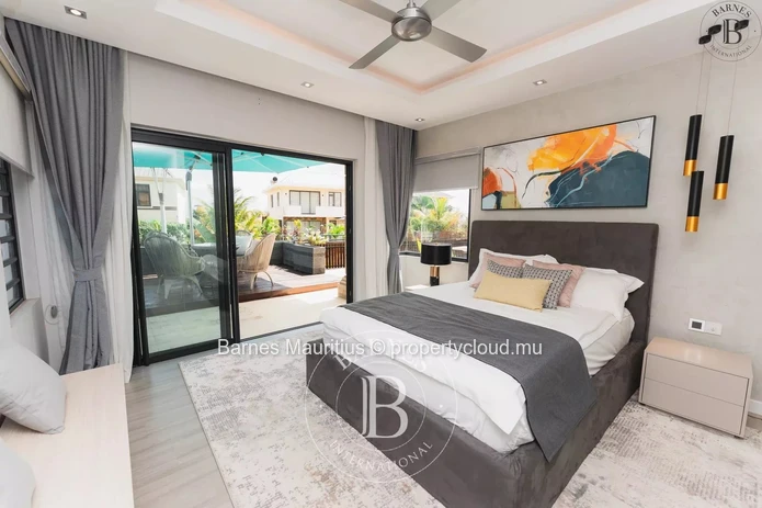 FLIC EN FLAC - 4 Bedrooms villa with sea view