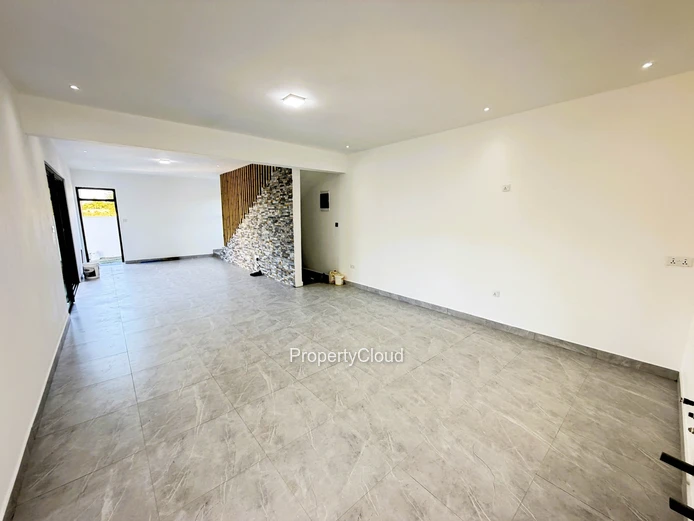 À Vendre | Villa Neuve De 3 Chambres | Trou Aux Biches