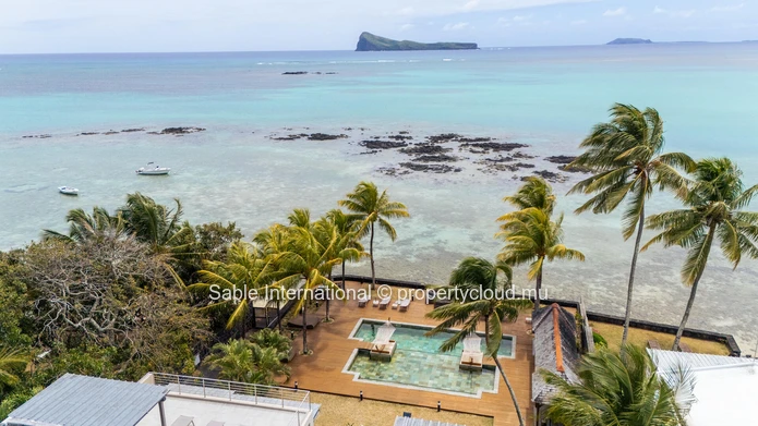 Luxury Beachfront Penthouse in Cap Malheureux with Sea Views and Communal Pool - Fully Furnished and Equipped 