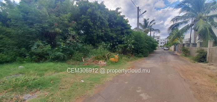 Terrain à Vendre – Albion | 9.49 perches | À Distance de Marche de la Plage