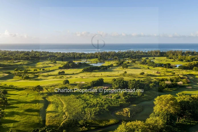 Villa contemporaine de 3 chambres au cœur d’un domaine golfique et balnéaire exclusif