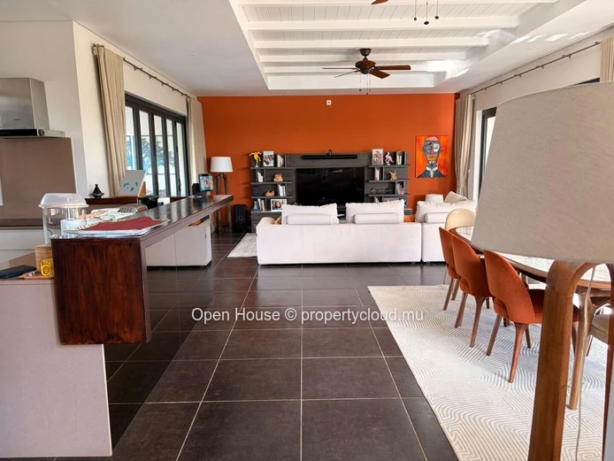 FOR SALE - Beautiful Penthouse - private pool with sea view - 4 bedrooms