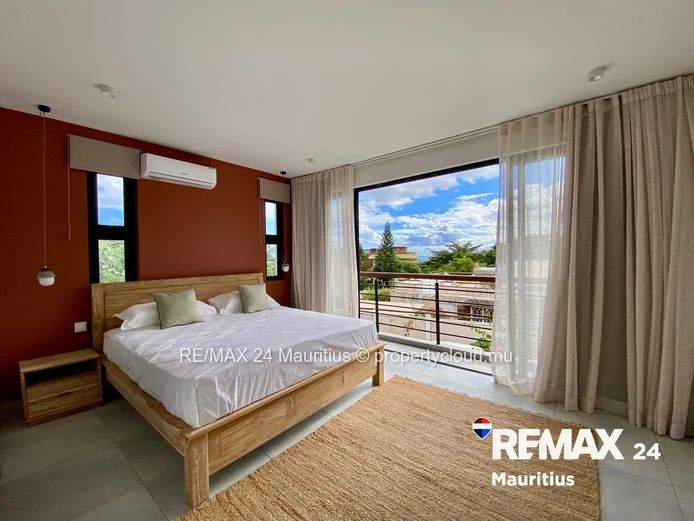 Stylish 3-Bedroom Apartment in the Heart of Tamarin