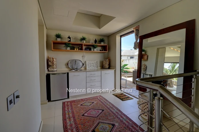 Furnished 4-bed duplex with river and mountain views, and close to the beach