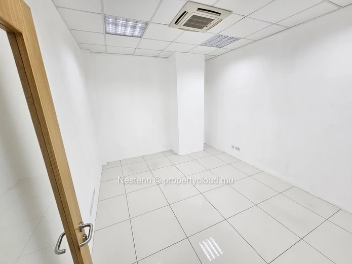 Bureau de 270 m² 