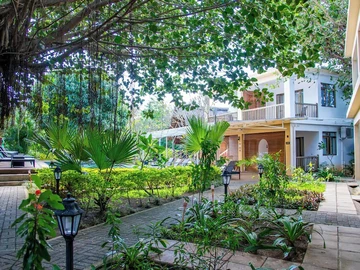 20 Bedroom Hotel
