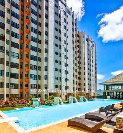 Élégant Appartement de 3 Chambres Avec Vue Sur la Mer et les Montagnes à Louer à Phoenix