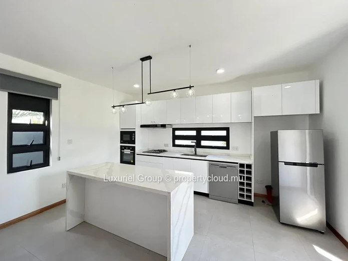 Contemporary Villa For Rent In Cap Malheureux