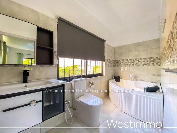 Calodyne - Long-term rental Modern new villa with pool
