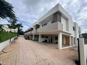 4 Bedroom Townhouse, Duplex