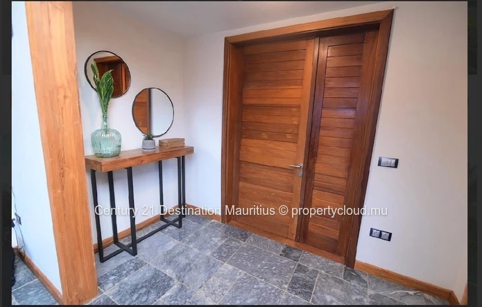 Elegant Furnished Villa for Long-Term Rental 