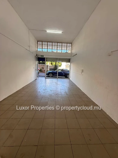 Local Commercial à Louer – Quatre Bornes