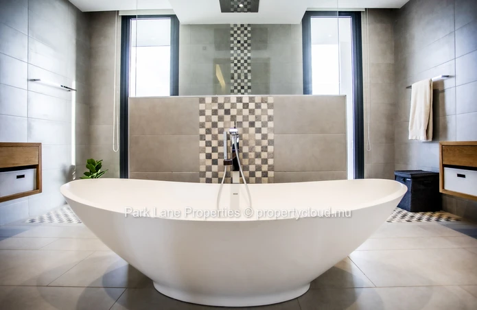 Villa Rempart | Villa Prestigieuse de 5 Chambres avec Piscine et Cadre Montagneux