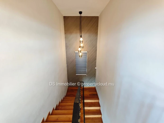 À Louer – Villa 4 Chambres Avec Piscine -Mont Choisy -Nord