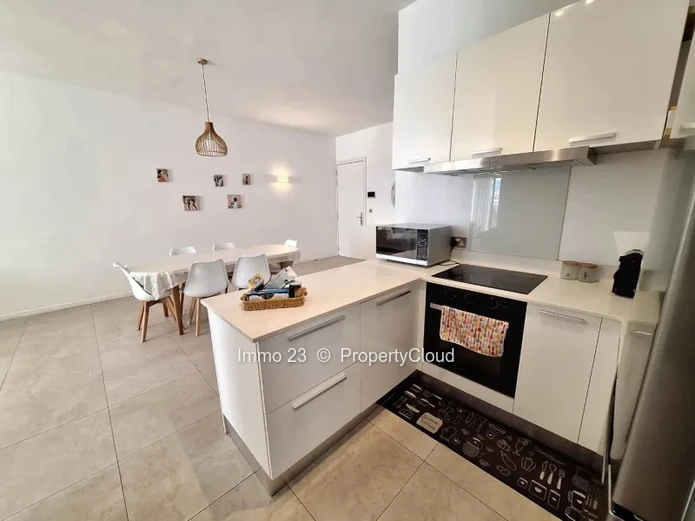 Apartment - 3 bedrooms - P00e9reyb00e8re - Ref. AP100953LO