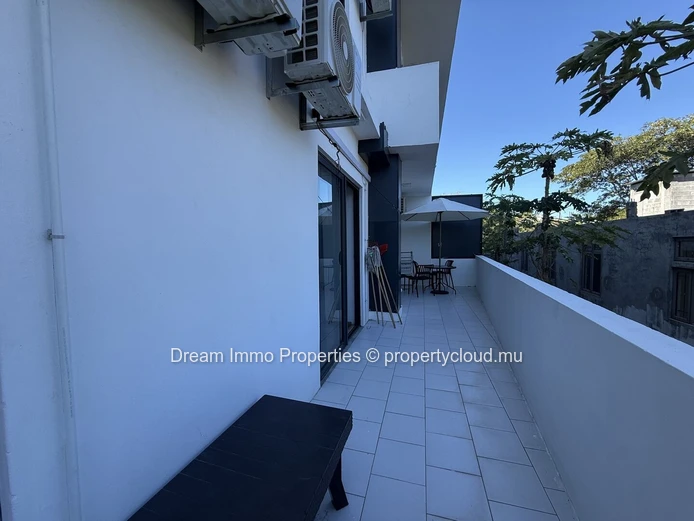 Appartement meublé de 2 chambres proche mer à Flic en Flac – Ile Maurice