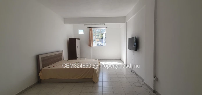 2 apartments+ 2 studios for sale in the heart of Candos