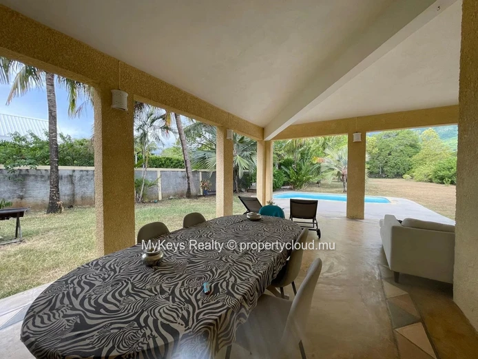 Large Plot – Mountain Views – Peaceful Environment