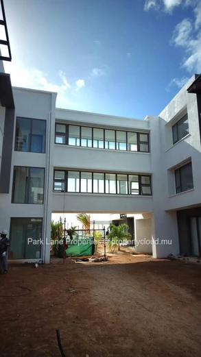 HERMITAGE BEACH APARTMENTS: Expansive Garden and Sea Views