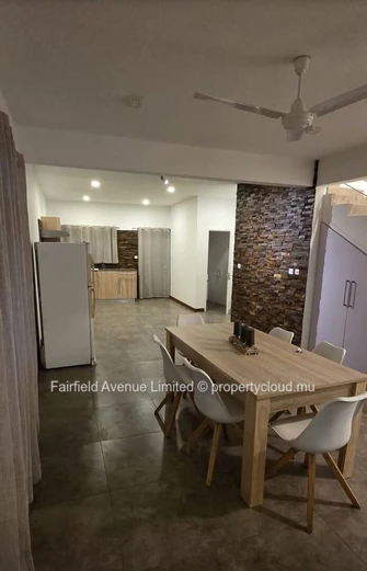 Maison meublée 3 chambres avec bureau à louer à Coromandel