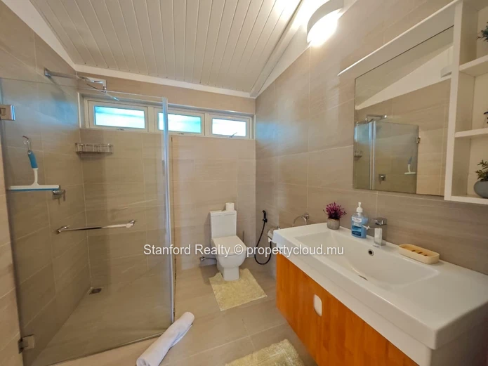 Villa moderne de 4 chambres à louer - Tamarin, Ouest