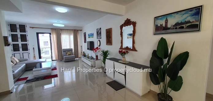 Appartement moderne & lumineux au deuxième étage à louer à Pereybère