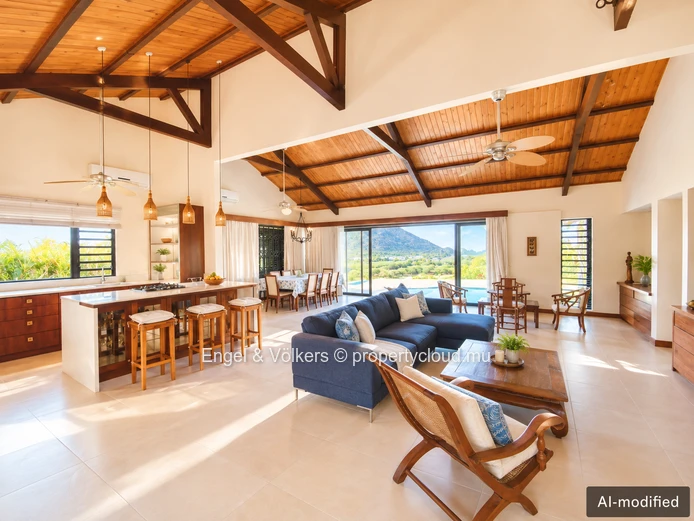 A Private Family Retreat with Breathtaking Ocean and mountain Views