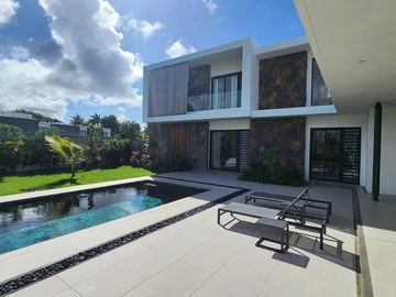 4 Bedroom Villa