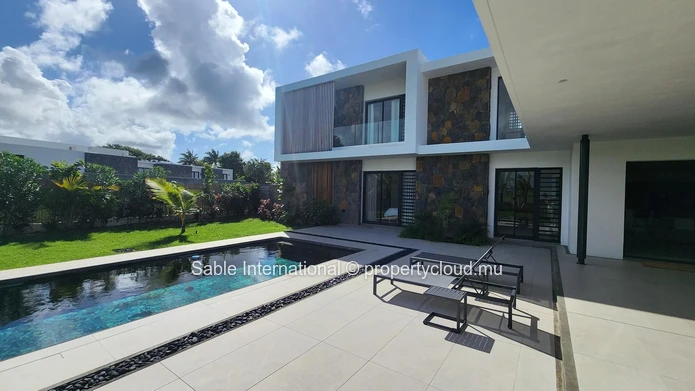 Villa de luxe avec piscine privée à Roches Noires! Entièrement meublée.