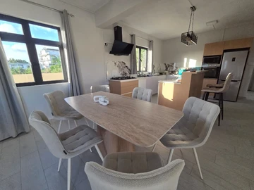4 Bedroom Villa
