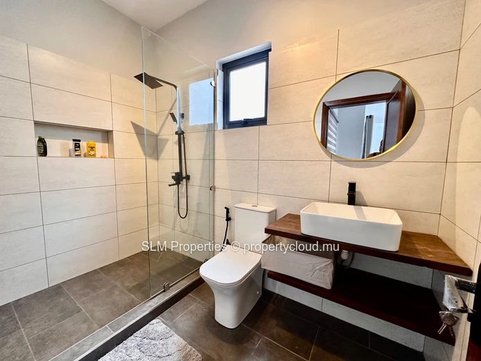 Villa neuve de 3 chambres à coucher avec piscine privée
