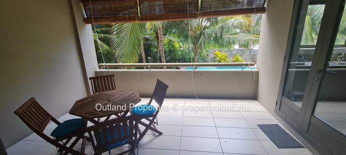 Central 2 bedroom apartment with swimming pool
