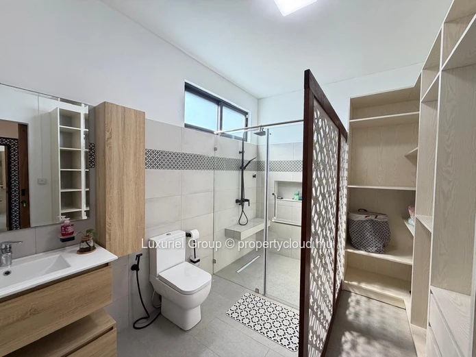  Contemporary Villa for Long-Term Rent in Grand Baie