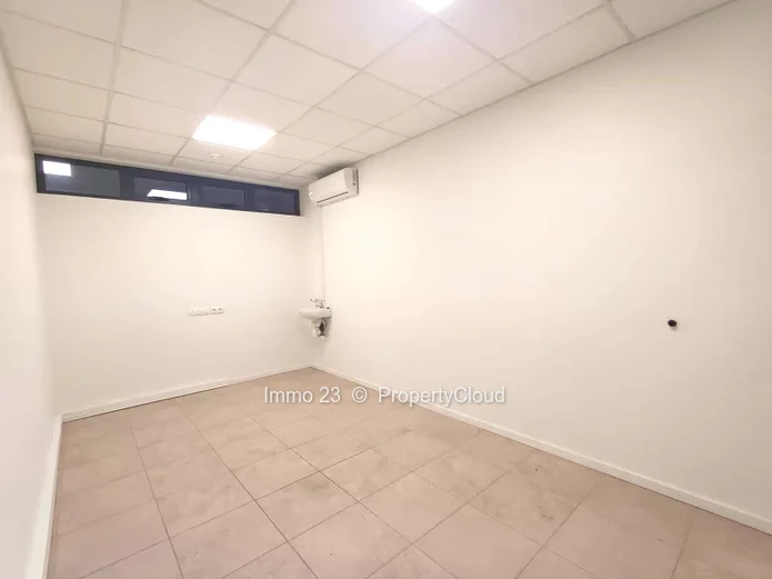 Emplacement commercial - 35m2 - Sodnac - Ref. EM100025LO