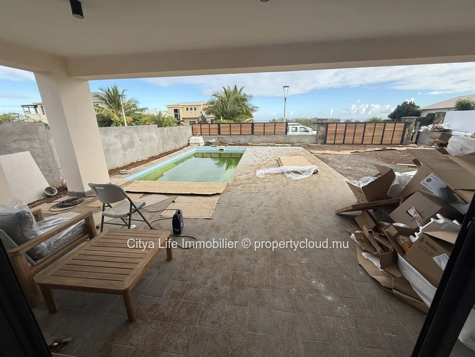 Élégante Villa Meublée avec Vue Mer et Montagnes à Flic-en-Flac