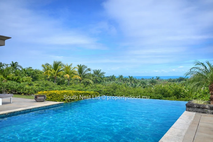 A unique villa where modernity meets tropical charm.
