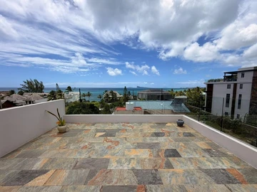 5 Bedroom Villa