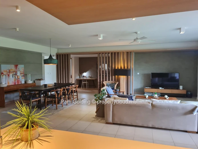 Appartement Spacieux avec Superbe Vue sur le Parcours de Golf – Mont Choisy Le Golf
