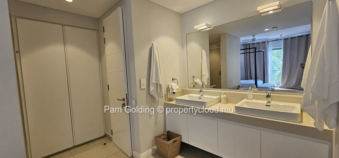 Élégant penthouse de 3 chambres à Pereybère avec accès à la plage