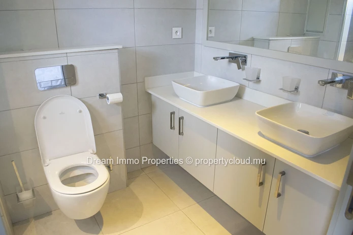 Furnished Apartment On The First Floor Walking Distance To The Beach In Pereybere - Mauritius