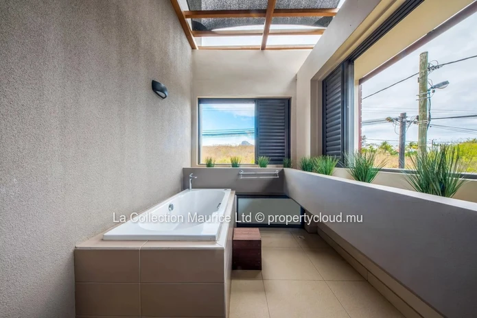 Villa I Flic en Flac I Rooftop Sea View