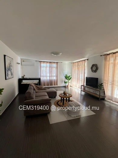 Immaculate 4-Bedroom Villa With a Swimming Pool for Rent in Cap Malheureux