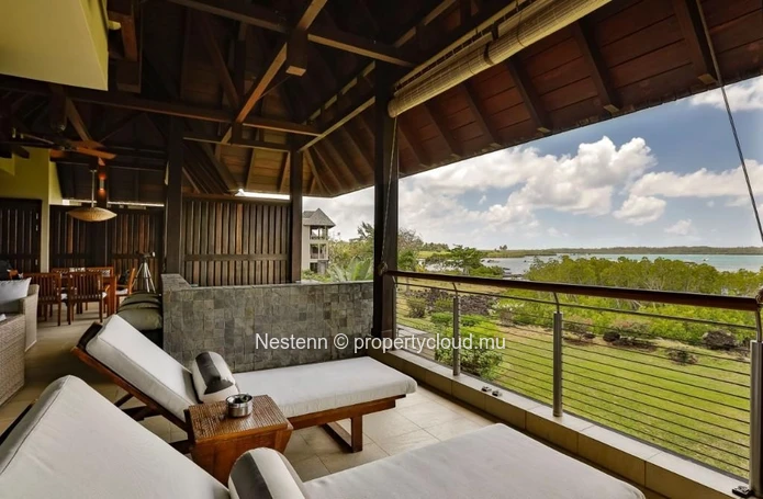 Beautiful 3-Bedroom sea view apartment 
