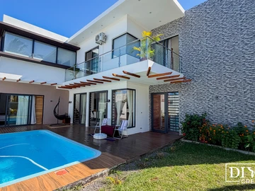 4 Bedroom Villa