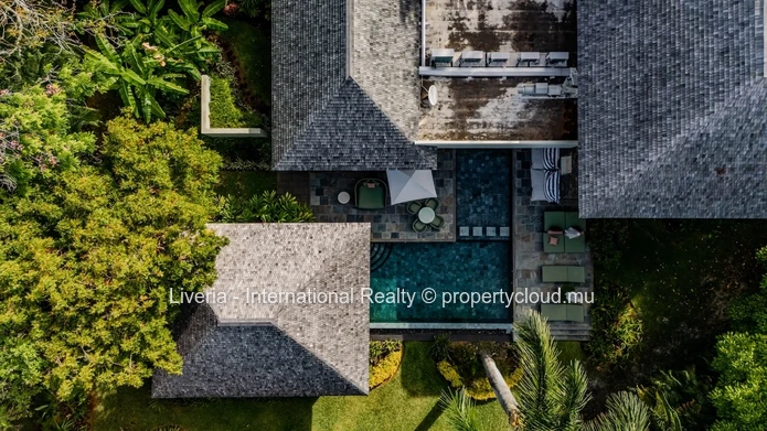 Beau Champ 4-Bed Luxury Villa with Pool - Foreign Buyers OK