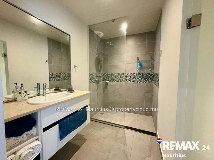 3-bedroom Penthouse with Sea View close to Grand Baie