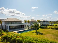 5 Bedroom Villa