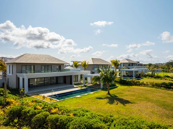 5 Bedroom Villa